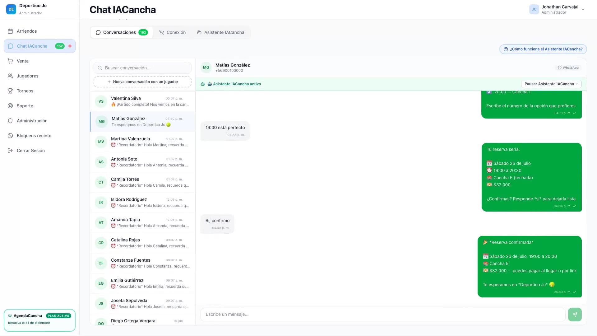 Conversación de WhatsApp donde el asistente propone un horario, el jugador confirma y la reserva queda tomada